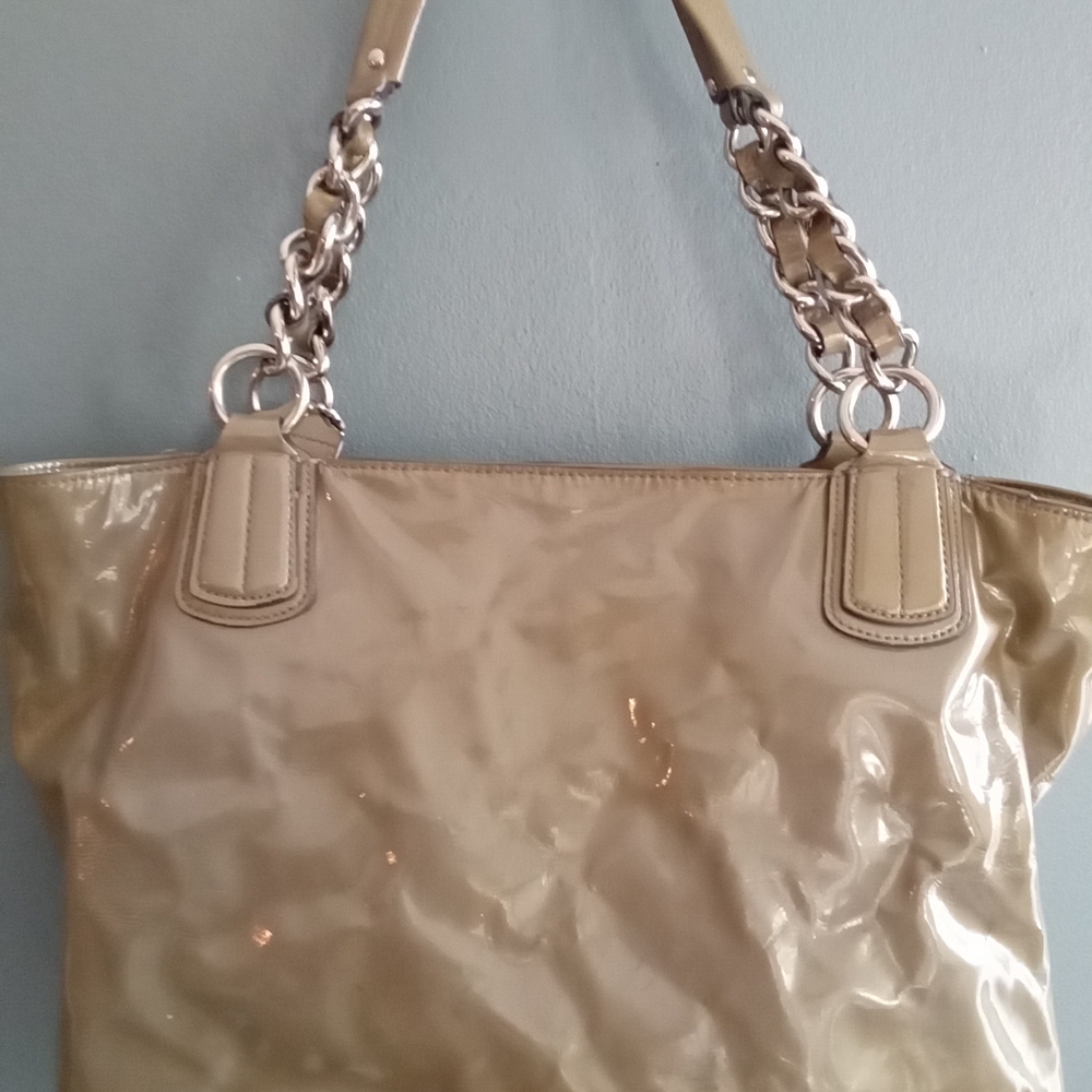 Coach Patent Leather Tote Bag Silver Chain Straps Khaki - Picture 4 of 9